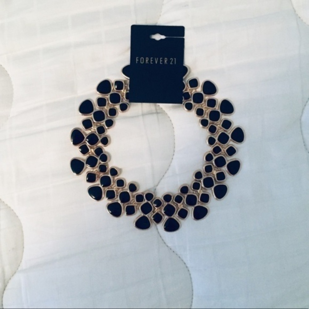 New Forever 21 Necklace - Picture 9 of 9